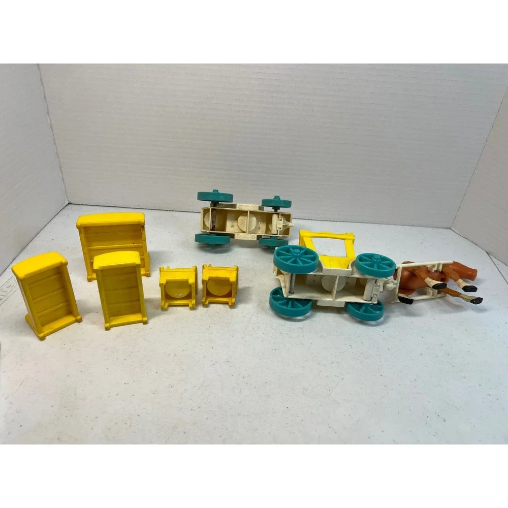 Vtg 1974 Fisher Price Little People Castle Queen Wood Body Carriage Horse Lot
